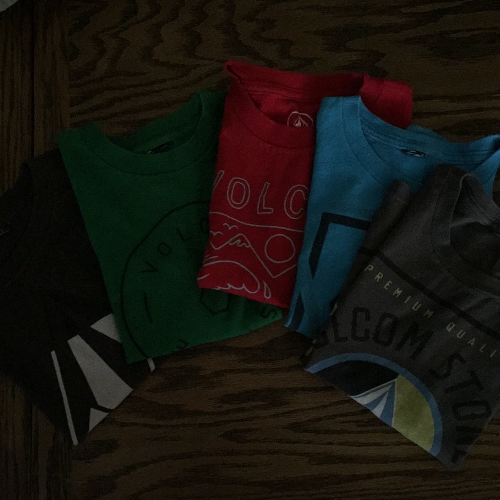 Boys Volcom T’shirts